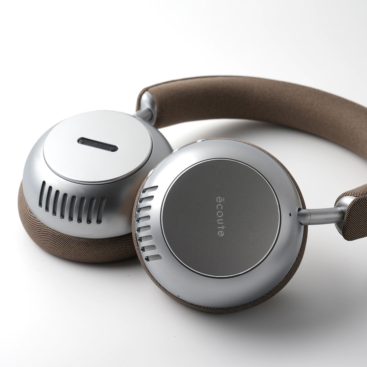 Satin Aluminum TH1 Closed-Back Audiophile Headphones with Vacuum Tube Preamp