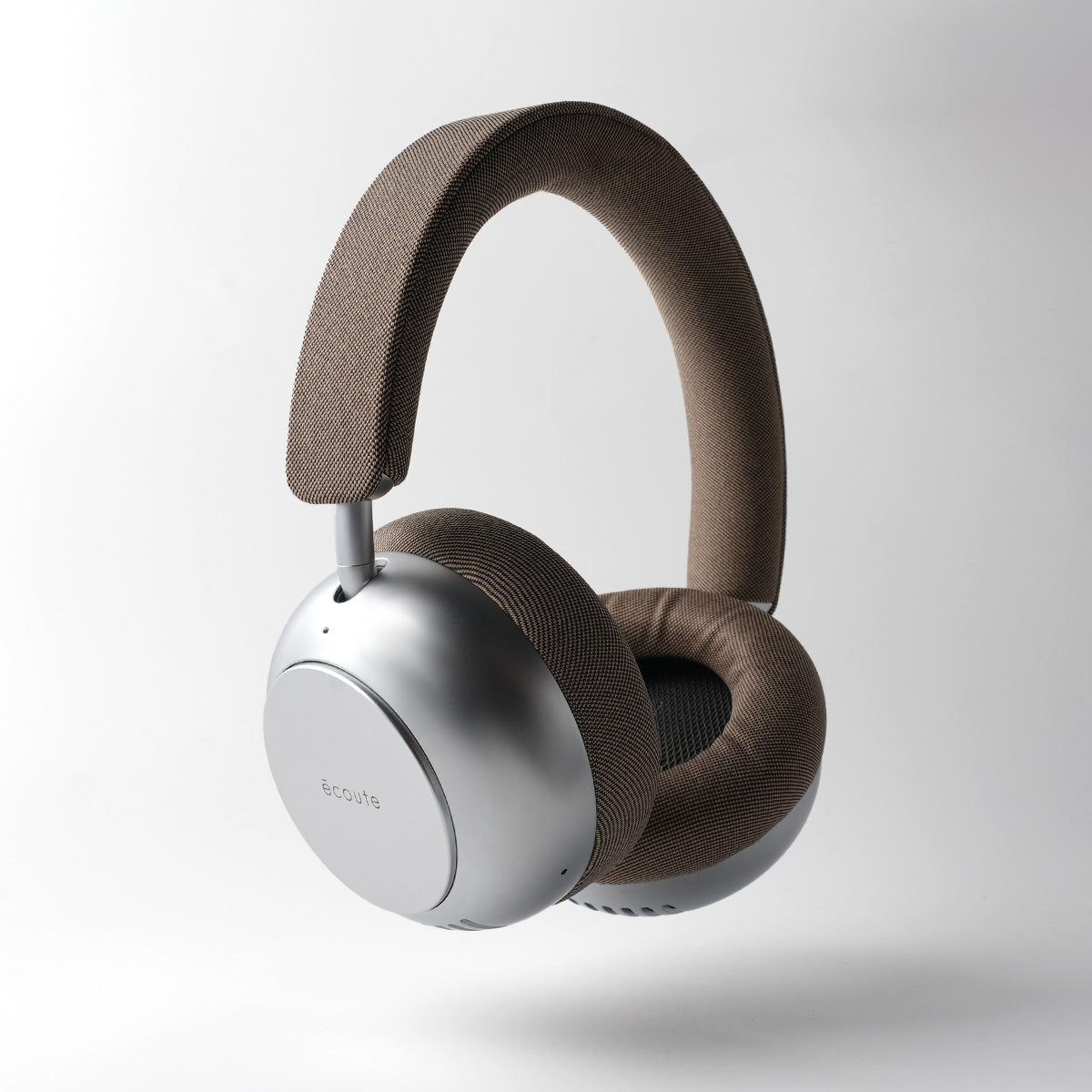 Satin Aluminum TH1 Closed-Back Audiophile Headphones with Vacuum Tube Preamp Bundle — 3.5mm cable included